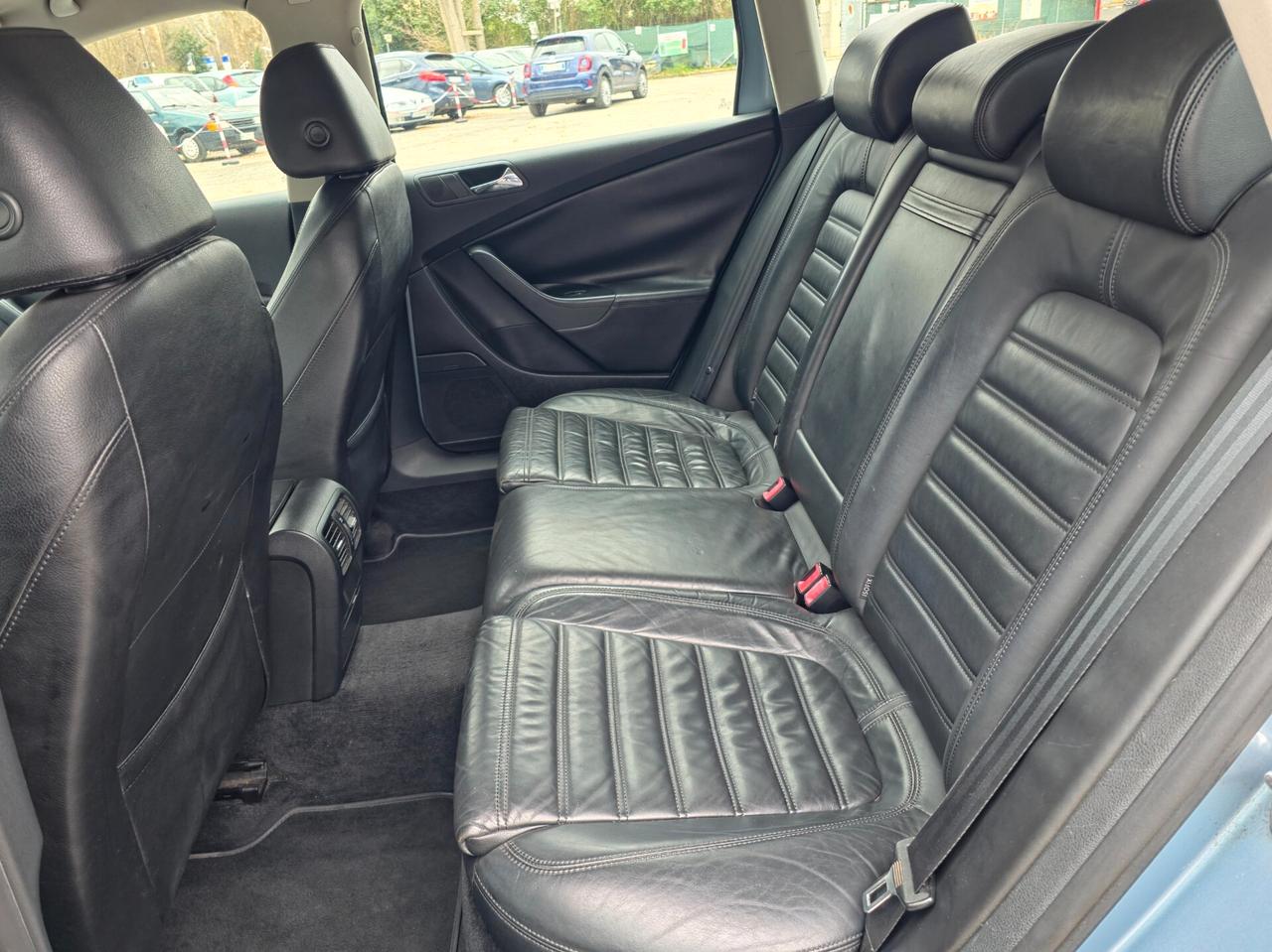 Volkswagen Passat 2.0 TDI DPF Var. Highline 2008-E4 Manuale NEO