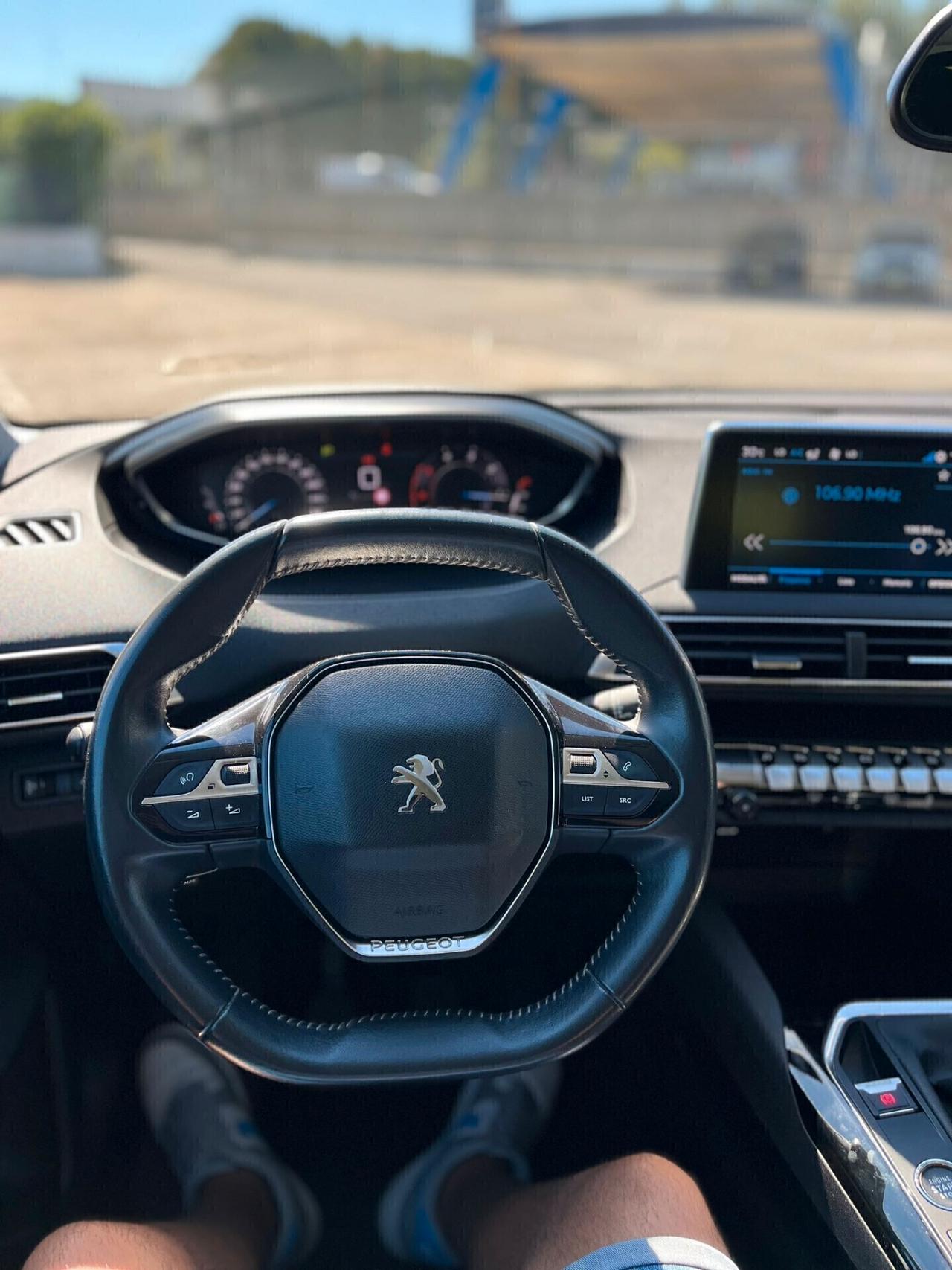 Peugeot 3008 1.5 DIESEL 131CV Allure anno 04/2022