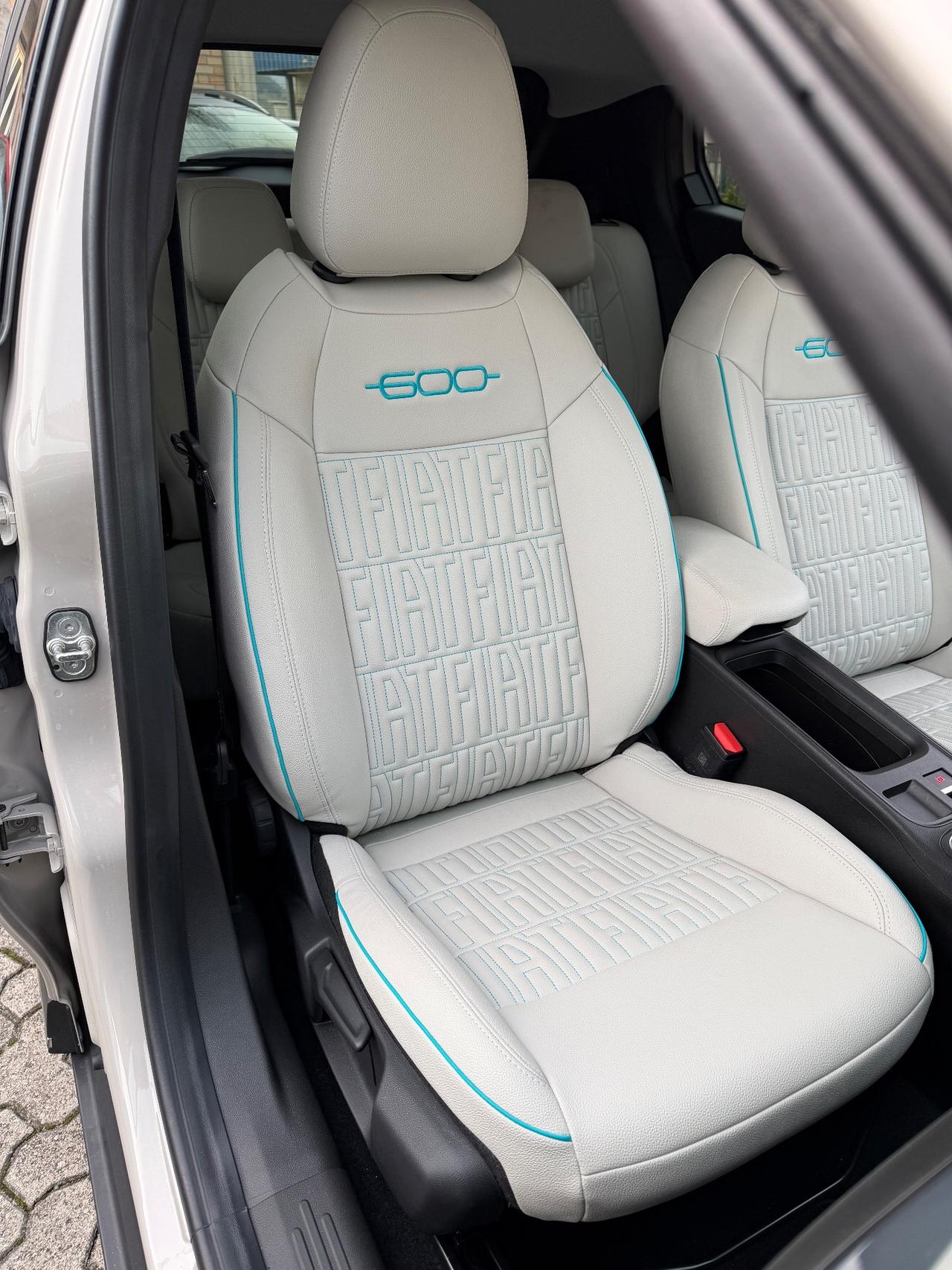 Fiat 600 Hybrid 100 CV DCT MHEV La Prima