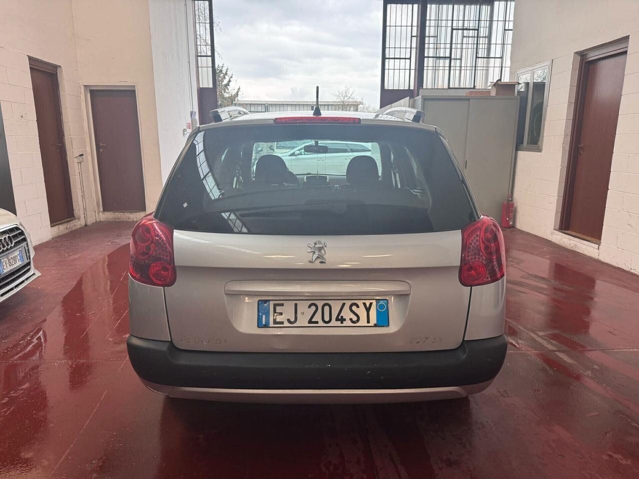 Peugeot 207 1.4 VTi 95CV SW Sweet Years GPL NEOPAT