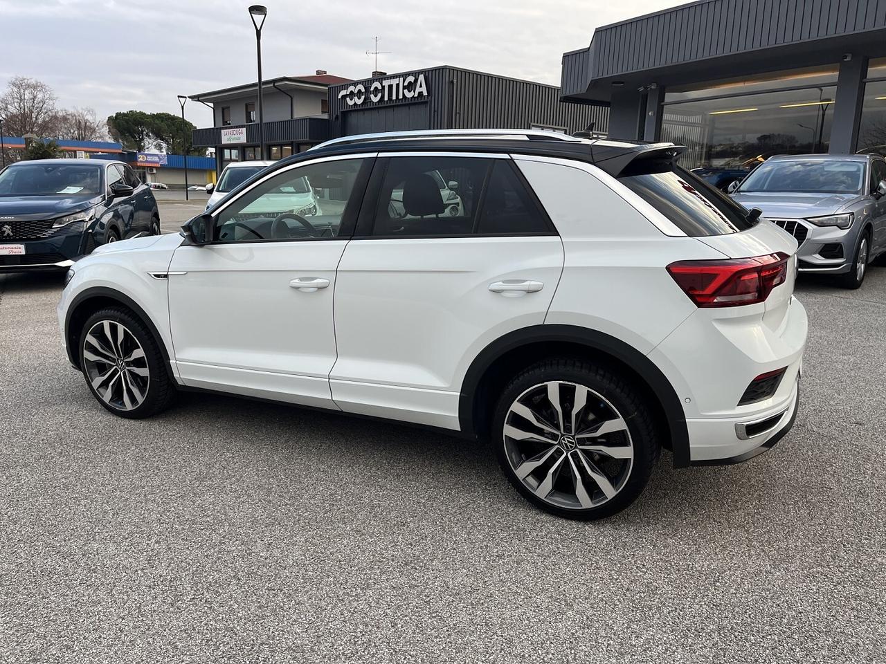 VW T.ROC 1500 TSI 150 CV DSG R.LINE