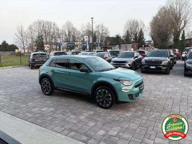 FIAT 600 Hybrid DCT MHEV La Prima ANCHE NEOPATENTATI