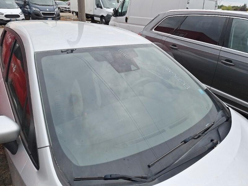 MICRA(5°serie)1.5dci,90cv(MOTORE-AIRBAG:OK)E6B,5porte