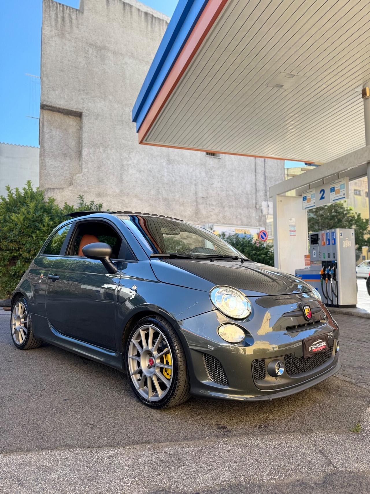 Abarth 595 1.4 T-Jet 160 CV MTA Competizione SABELT