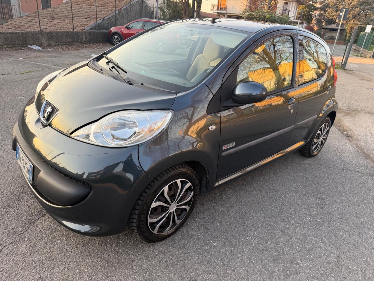 Peugeot 107 1.0 68CV 5p. Desir