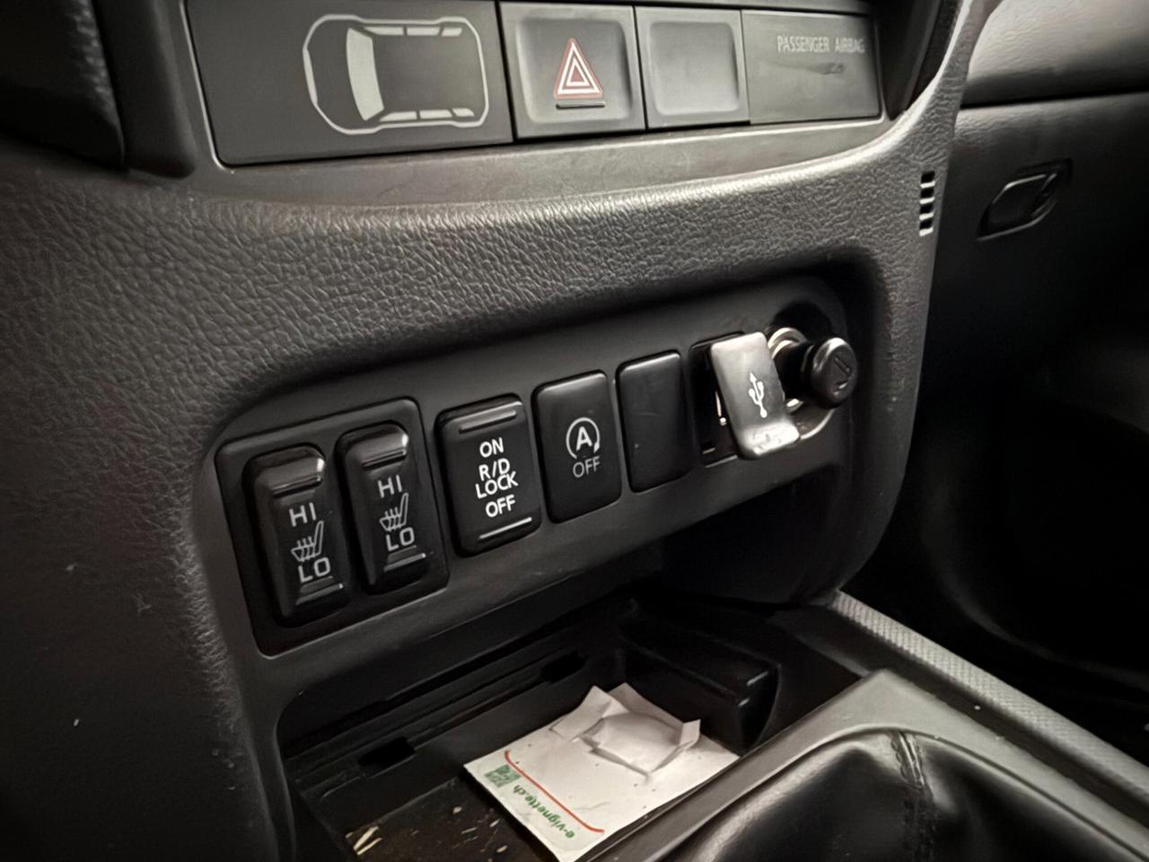 Mitsubishi L200 2.3D 150CV - Doppia cabina 4x4 - MANUALE
