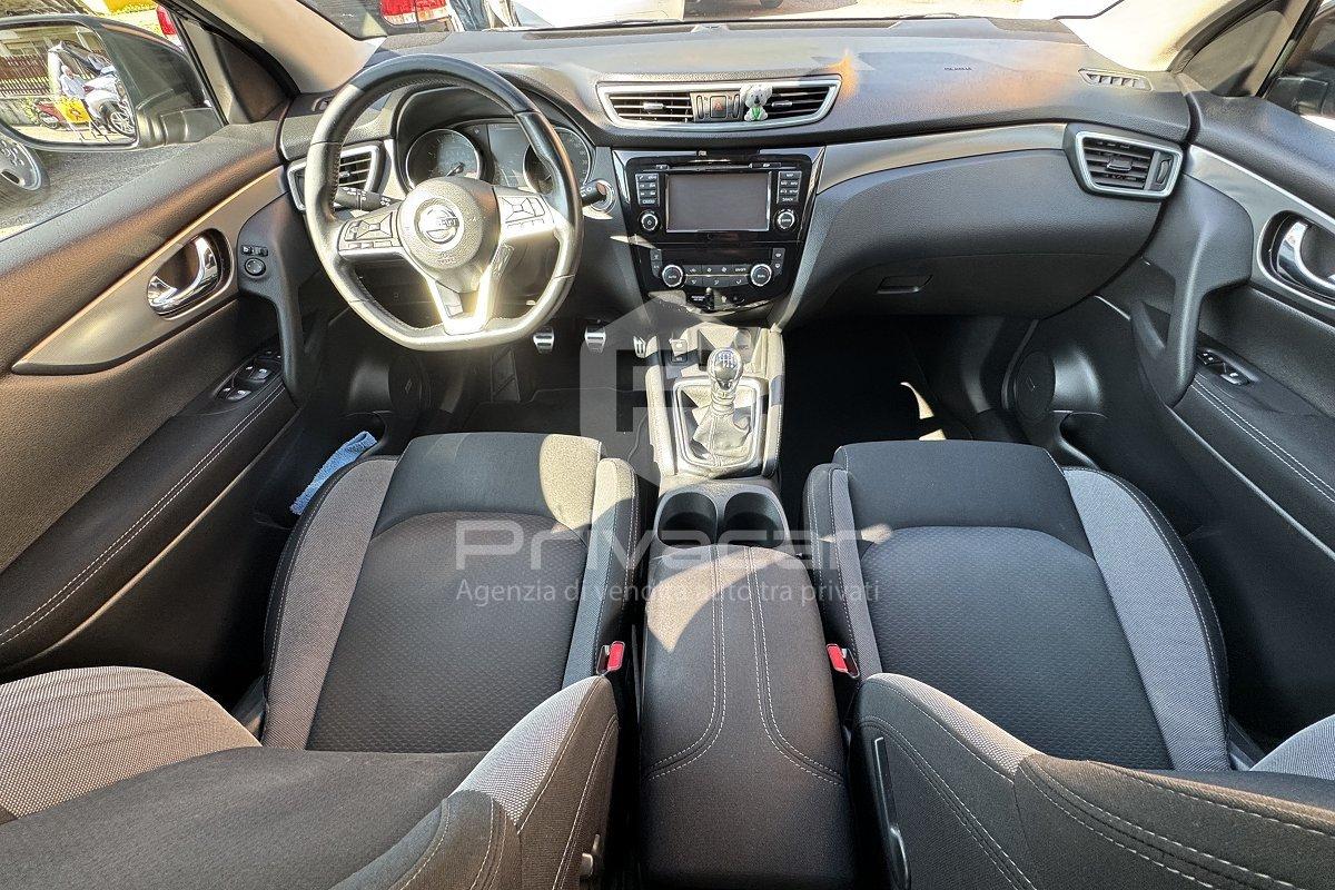 NISSAN Qashqai 1.2 DIG-T N-Connecta