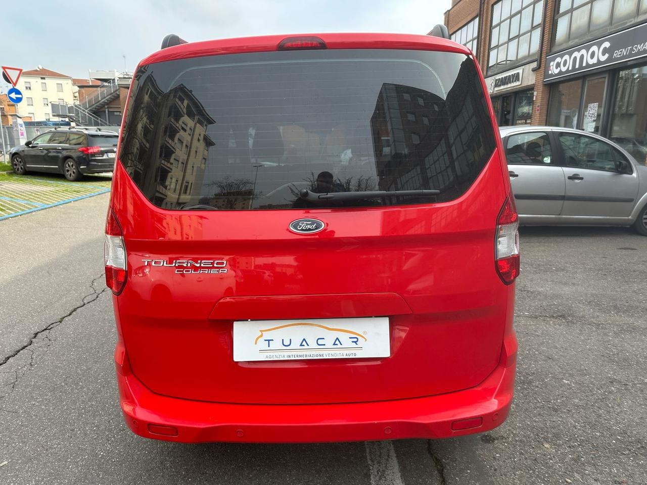 Ford Tourneo Courier 1.0 EcoBoost Sport