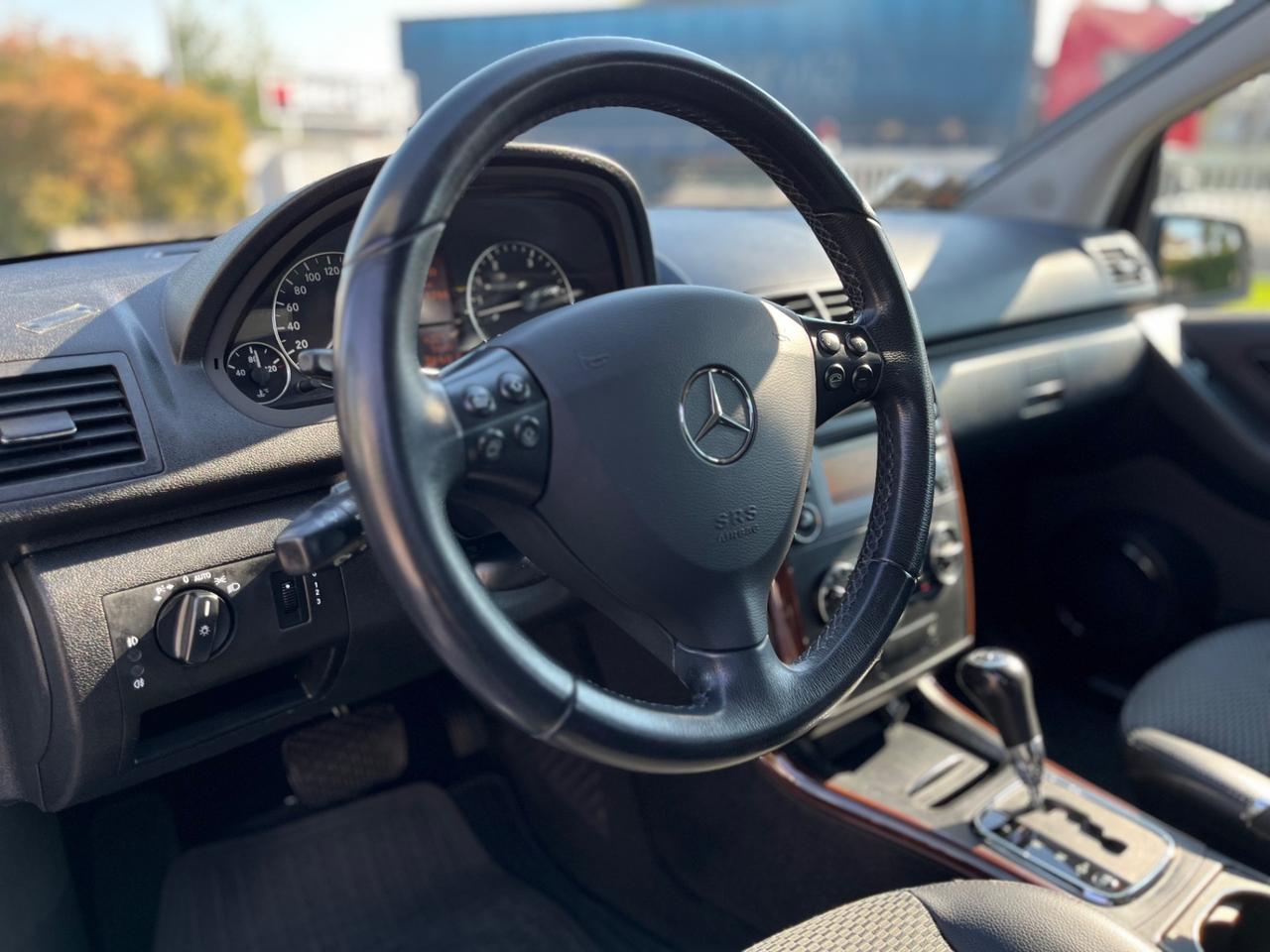 Mercedes-benz A 180 CDI Avantgarde ok Per neopatentato.
