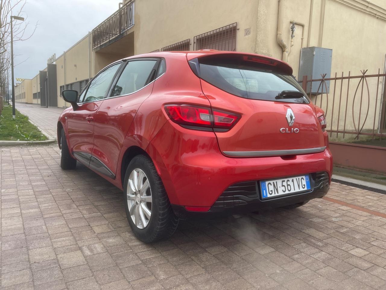 Renault Clio 1.2 75CV GPL 5 porte Costume National