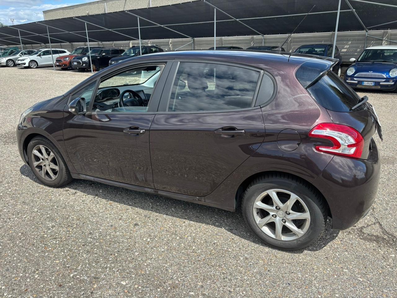 Peugeot 208 1.4 HDi 68 CV 5 porte