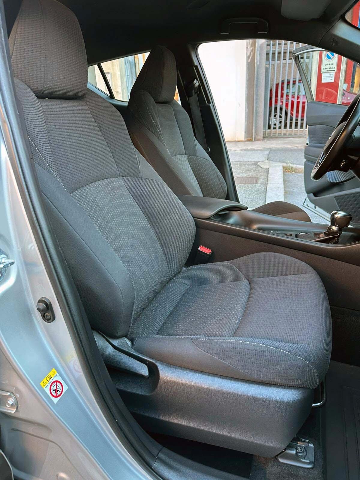 Toyota C-HR 1.8 Hybrid E-CVT Style Batterie Nuove Sempre Tagliandi Toyota