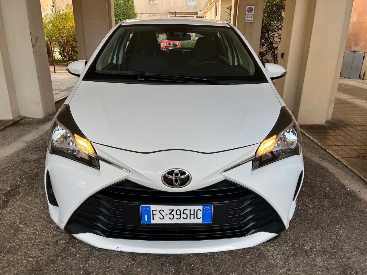 Toyota Yaris 1.0 72 CV 5 porte Active