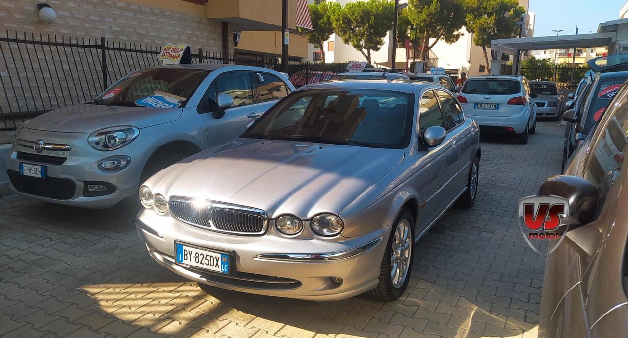 JAGUAR X-TYPE BENZINA -2002