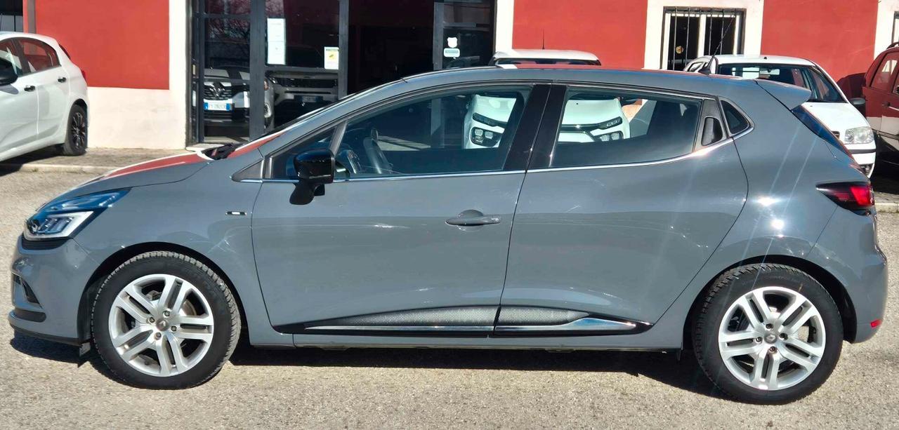 Renault Clio dCi 8V 90 CV 5 porte Moschino Zen