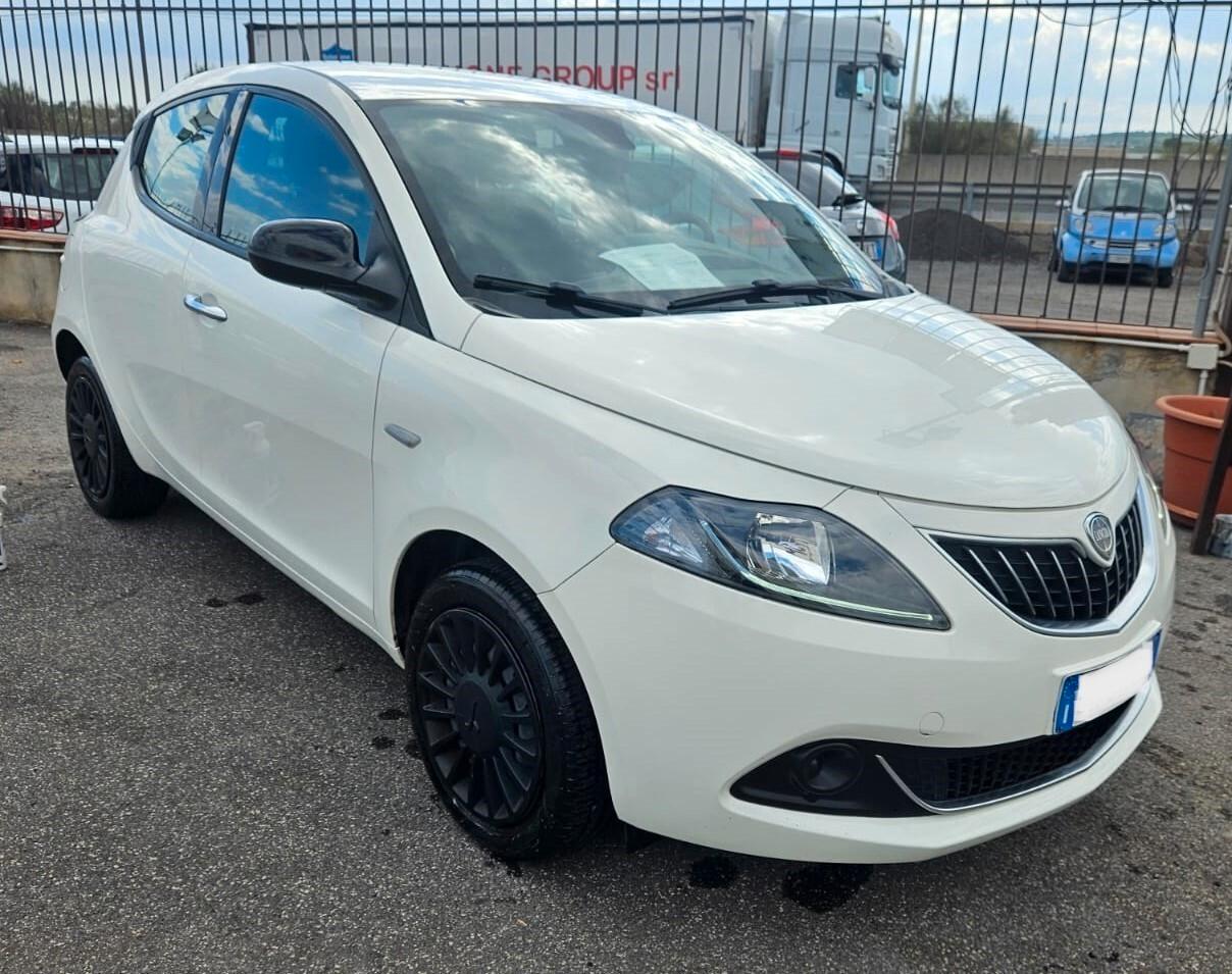 Lancia Ypsilon 1.0 FireFly 5 porte S&S Hybrid Ecochic A. Ferretti