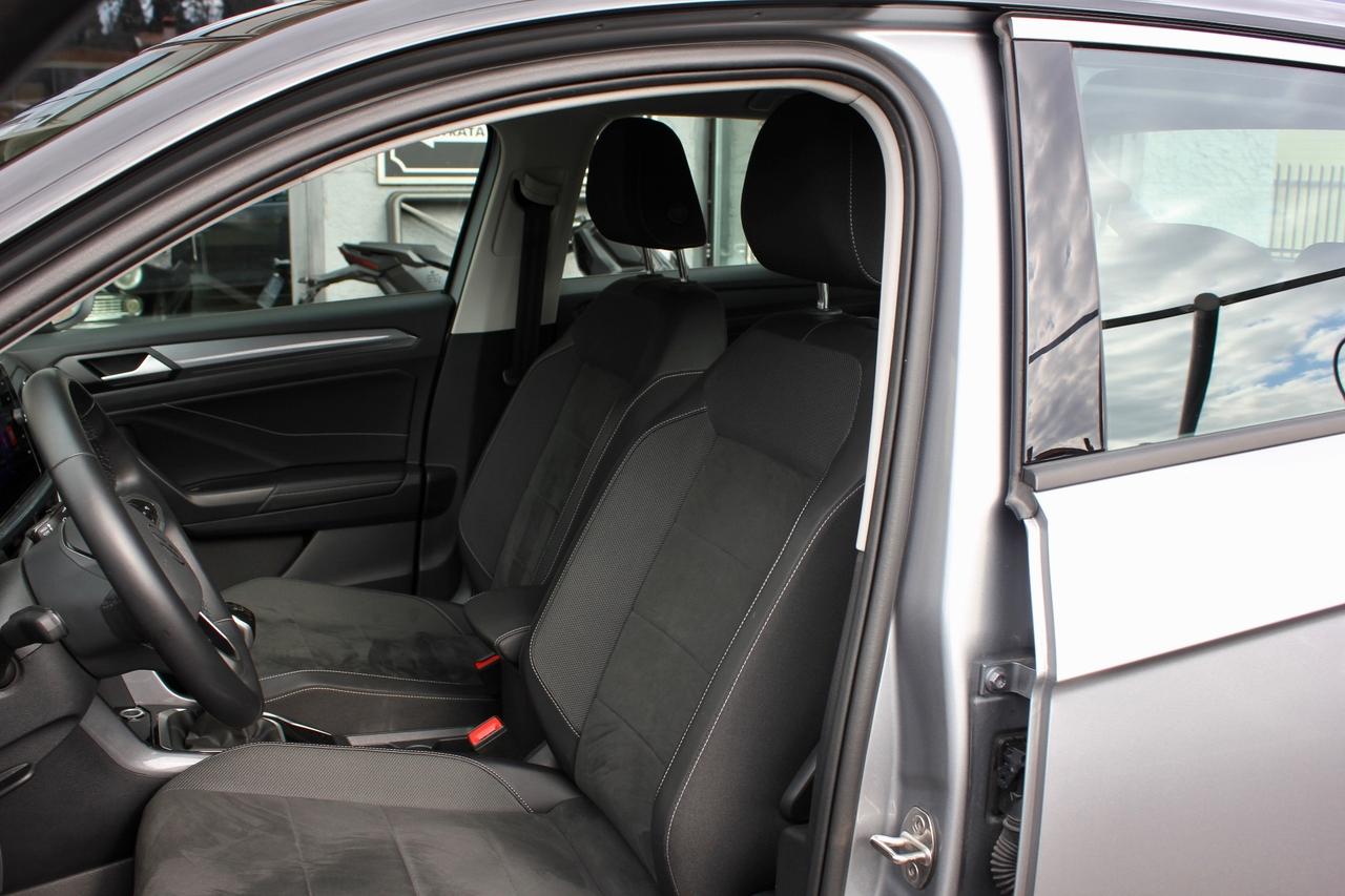Volkswagen T-Roc 1.0 TSI Style FARI LED PERFORMANCE SENSORI