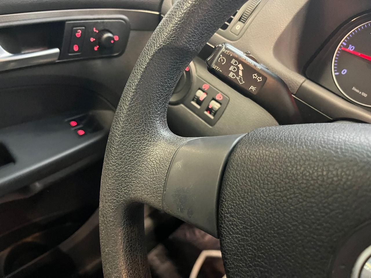 Volkswagen Touran 1.9 TDI 105CV Conceptline 7 POSTI UNICO PROPRIETARIO