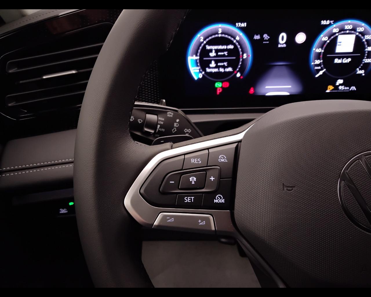 VOLKSWAGEN Tiguan III 2024 - Tiguan 2.0 tdi Life 150cv dsg