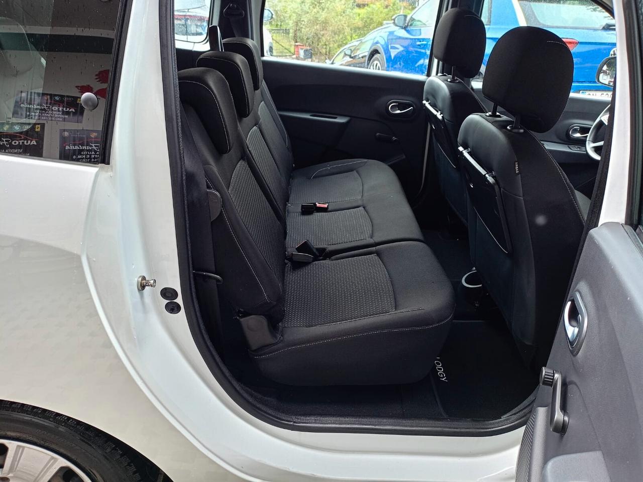 Dacia Lodgy Stepway 1.5 Blue dCi 8V 115CV 7 posti