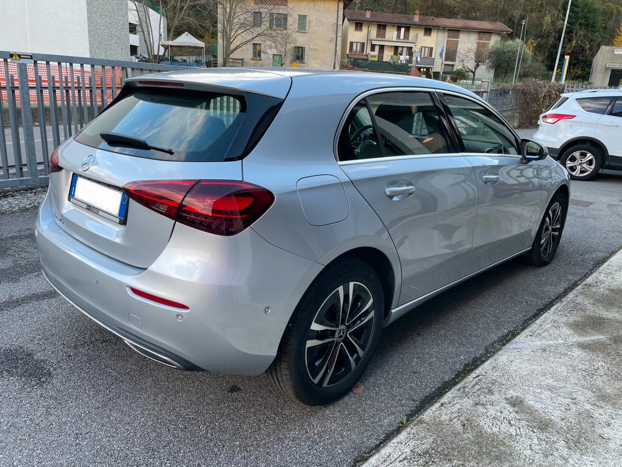 Mercedes-benz A 250 e hybrid EQ Advanced