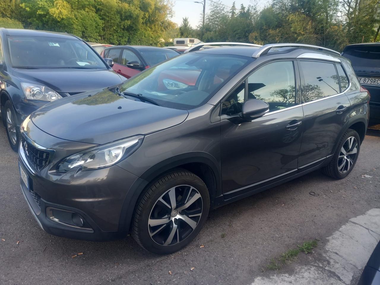 Peugeot 2008 BlueHDi 100 Allure