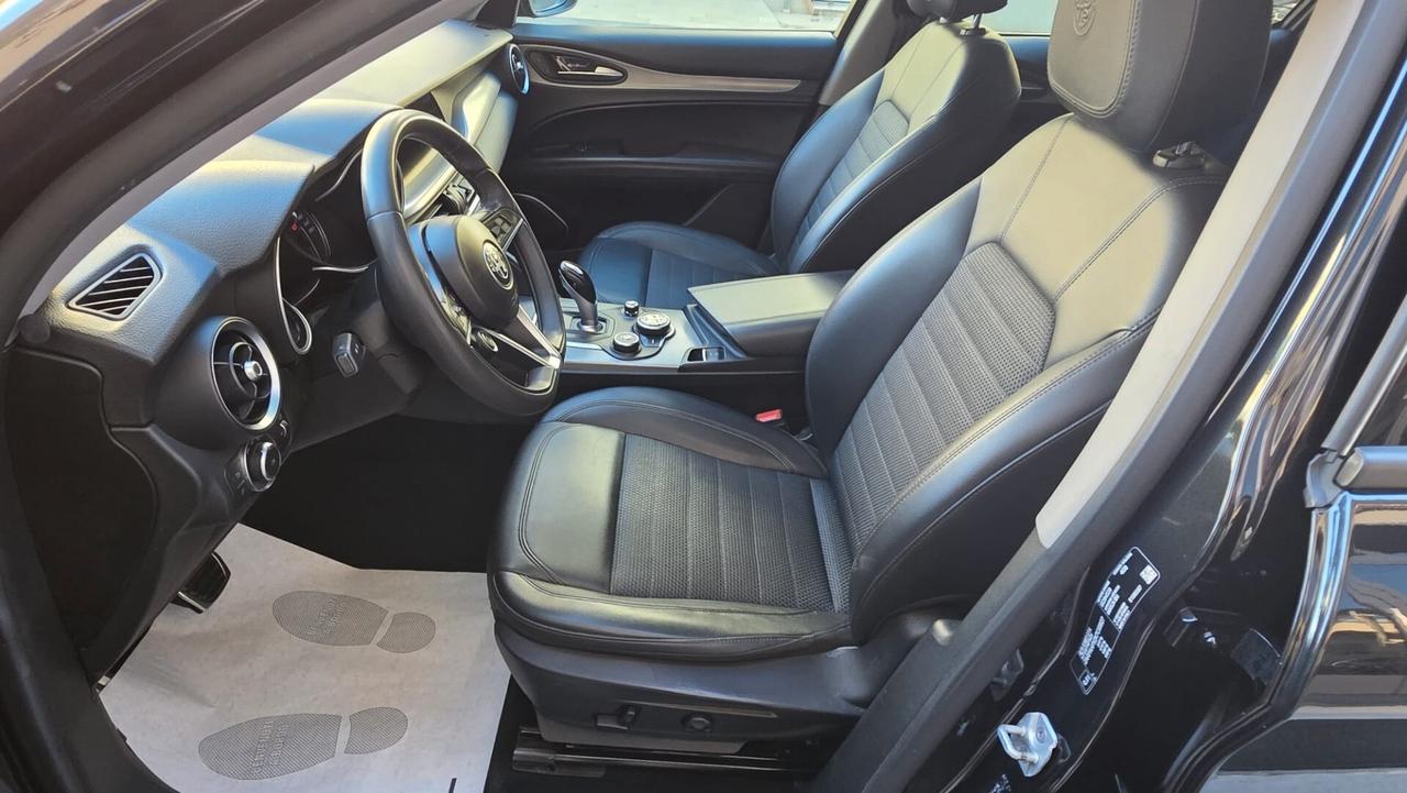 Alfa Romeo Stelvio 2.2 Turbodiesel 210 CV AT8 Q4 Executive