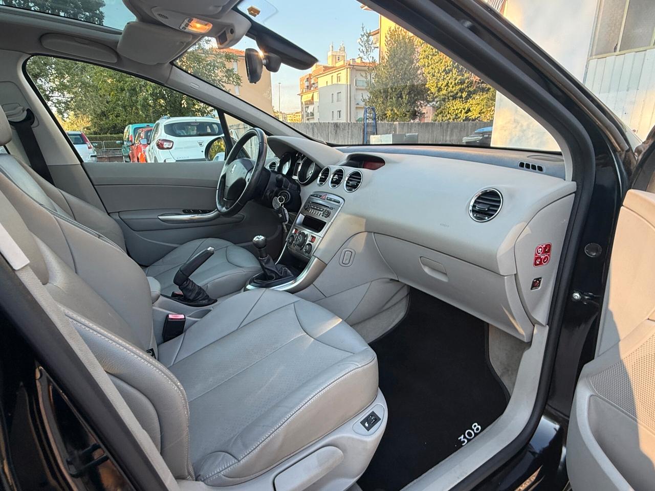 Peugeot 308 1.6 HDi 110CV 5p. Premium (5 Marce)