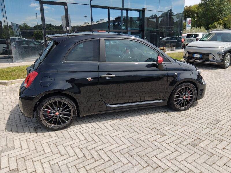 Abarth 695 500 MY22 595 & 1.4 Turbo T-Jet180cv