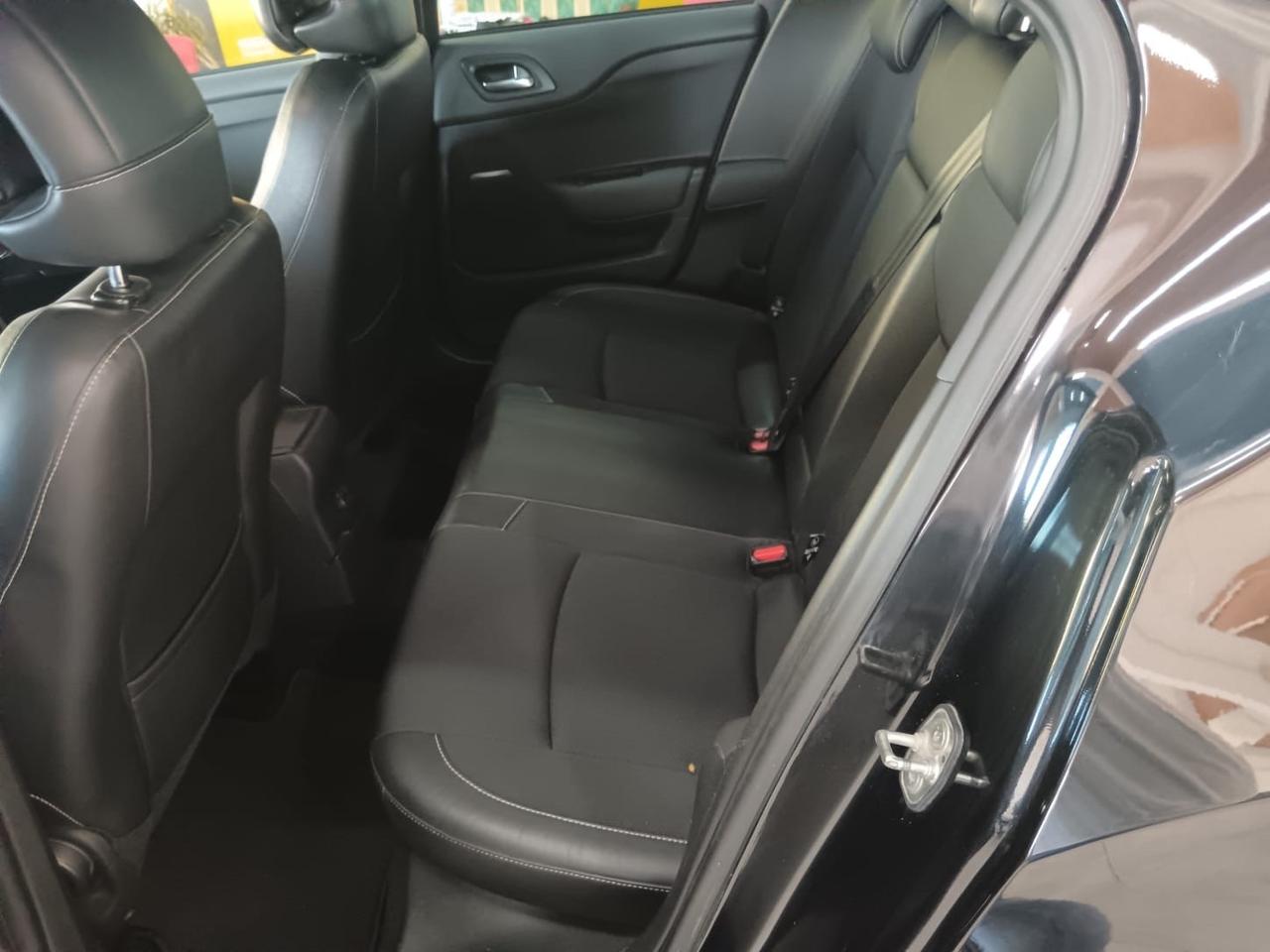 Ds DS4 DS 4 1.6 e-HDi 110 airdream So Chic