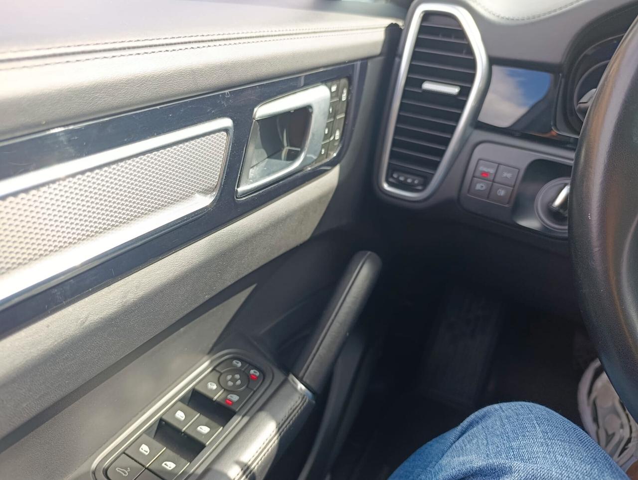 Porsche Cayenne Coupé 3.0 V6 Platinum Edition