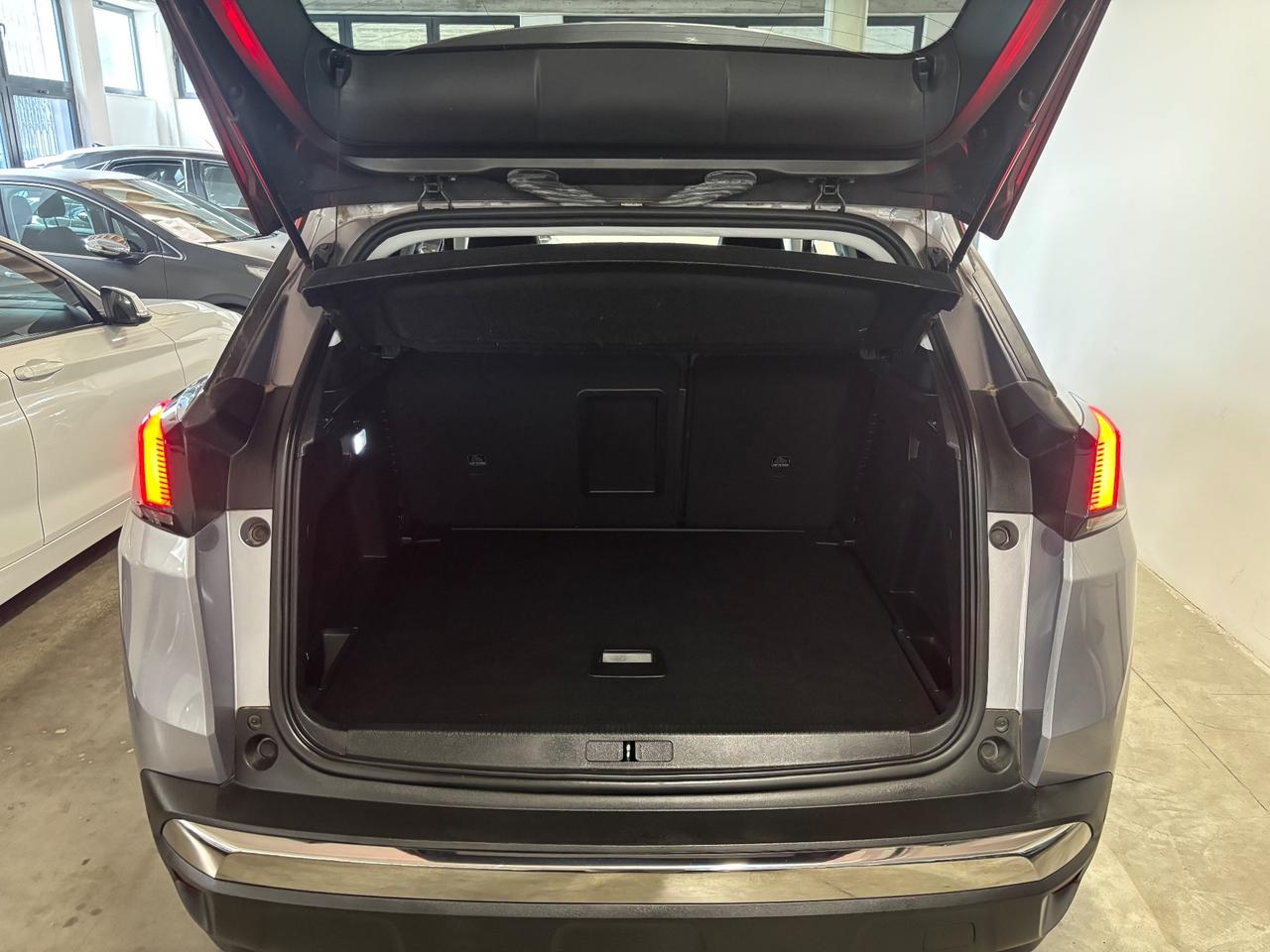 Peugeot 3008 1.2 BENZINA S&S Allure