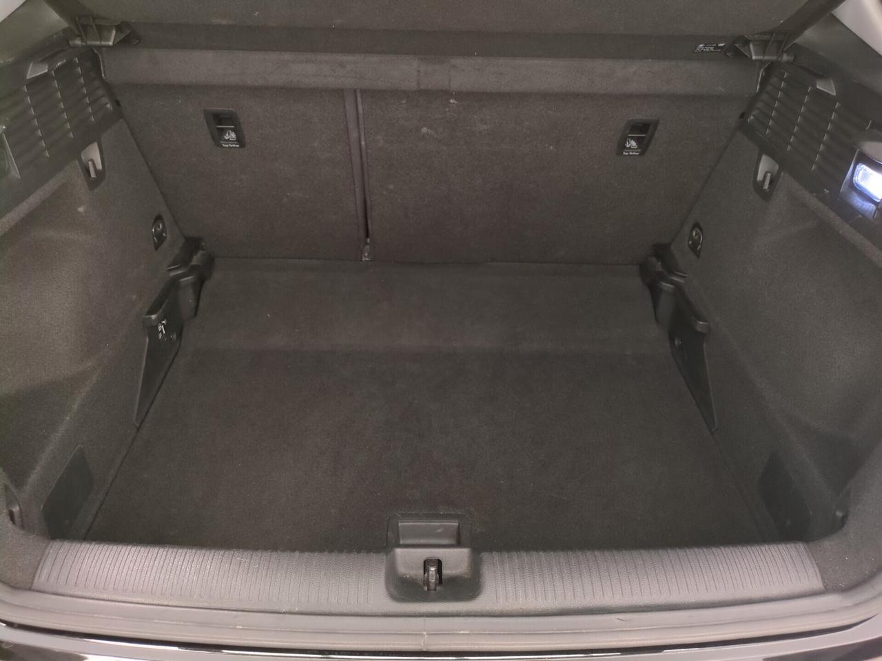 Audi Q2 1.6 TDI 116 CV Design- MANUALE