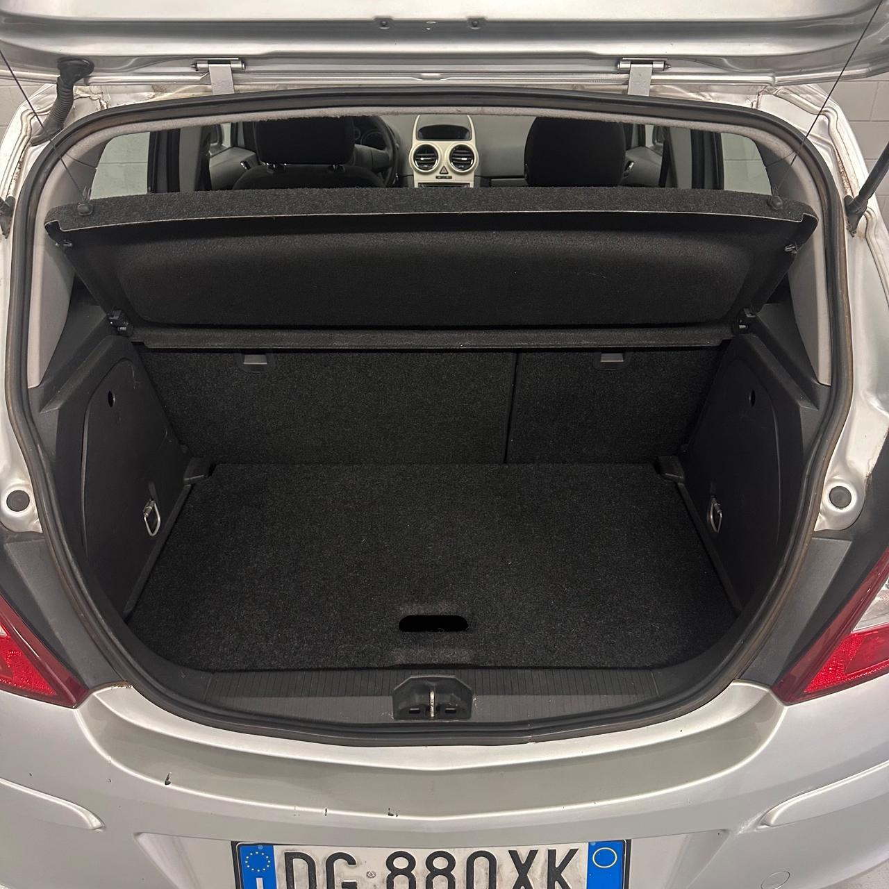 Opel Corsa 1.2 5 porte NEOPATENTATI EURO4