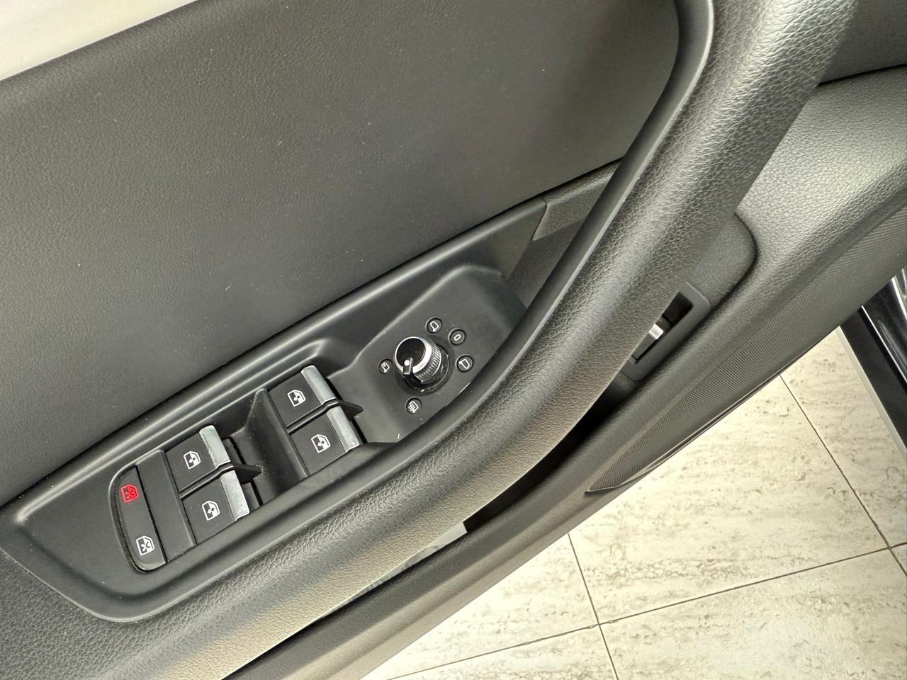 Audi A4 Avant 40 TDI quattro S tronic S-LINE FULL