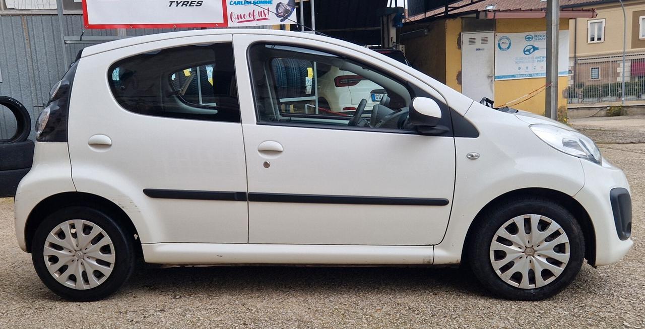 Citroen C1 benzina 5 porte neopatentati
