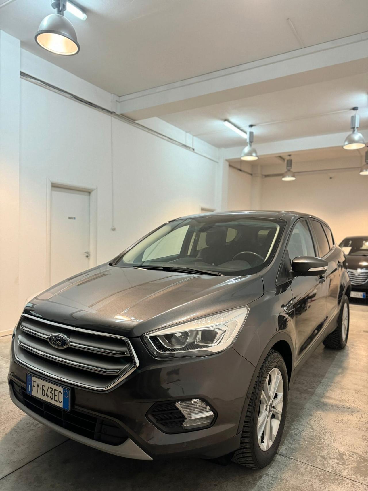 Ford Kuga 1.5 TDCI 120 CV S&S 2WD Powershift Edition