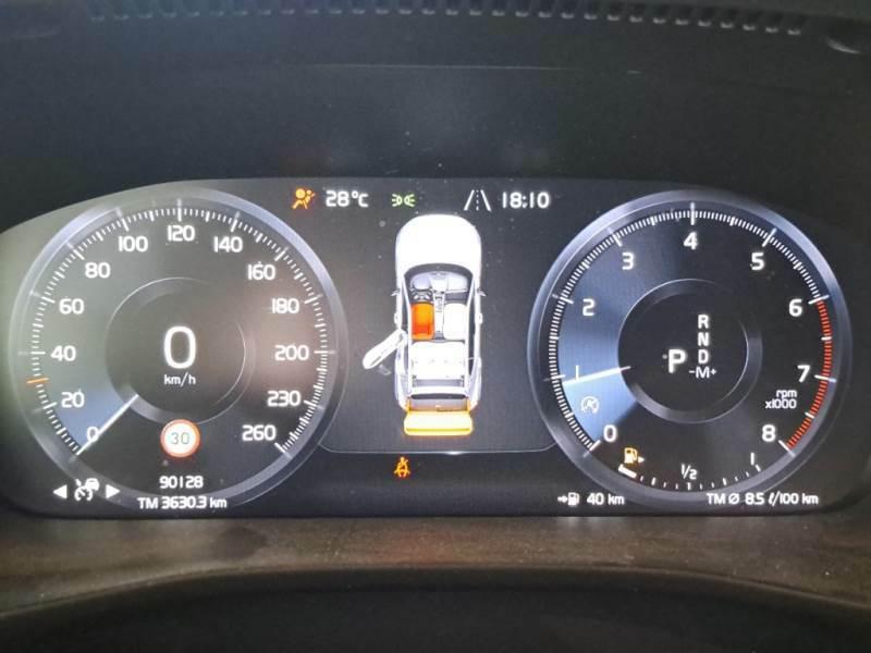 VOLVO XC40 T3 Geartronic Momentum MY21