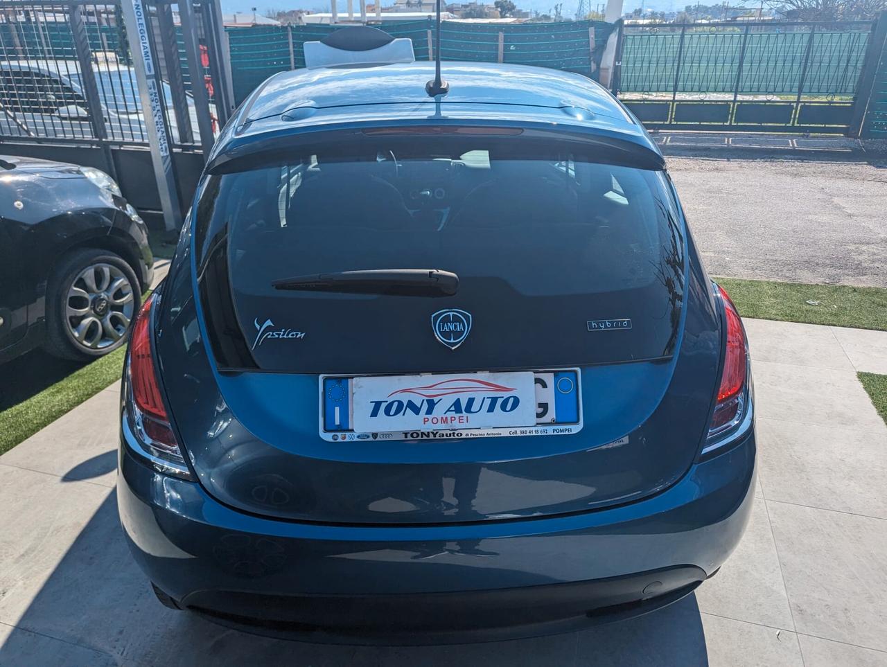 Lancia Ypsilon 1.0 FireFly 5 porte S&S Hybrid Ecochic Gold