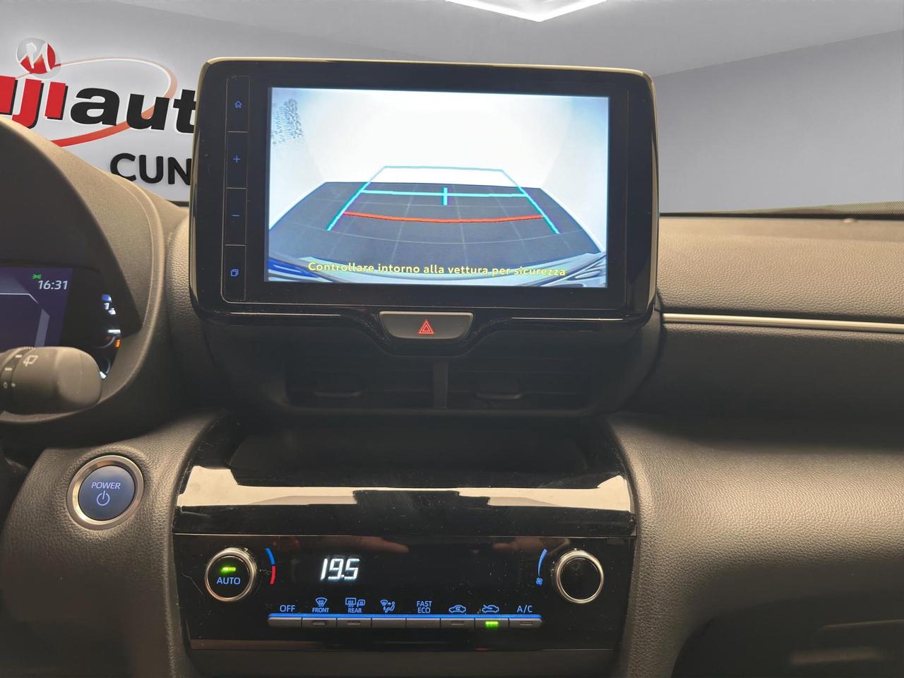 Toyota Yaris Cross 1.5h Trend awd-i 116cv e-cvt 4