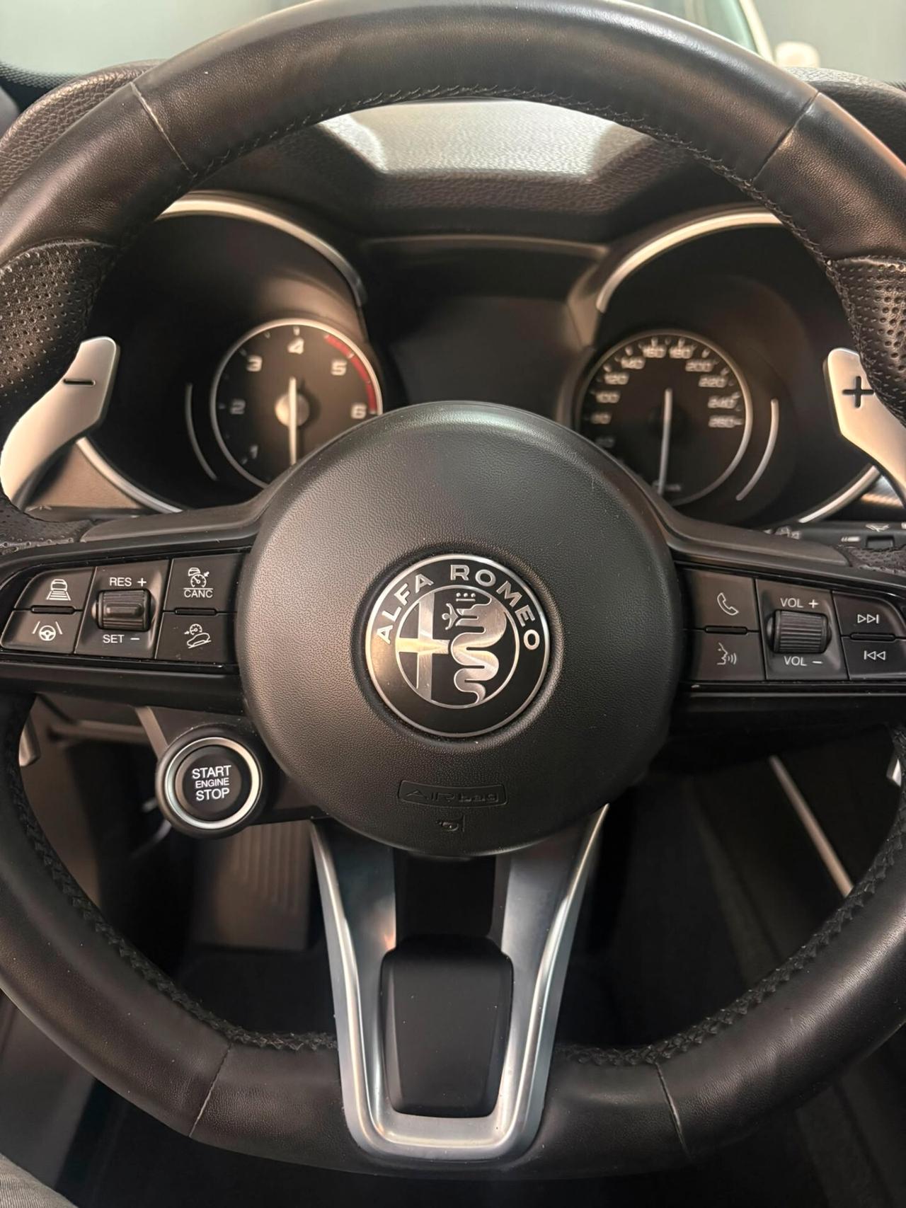 Alfa Romeo Stelvio Veloce Nero vulcano Total black