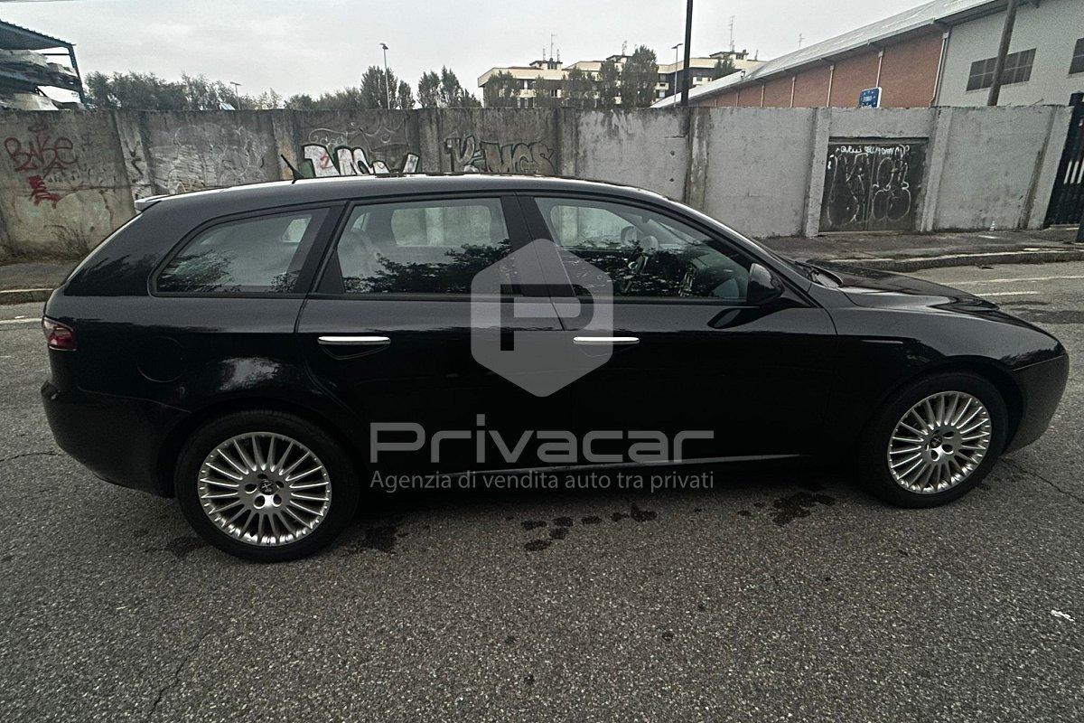 ALFA ROMEO 159 1.9 JTDm 16V Sportwagon Exclusive Q-Tronic