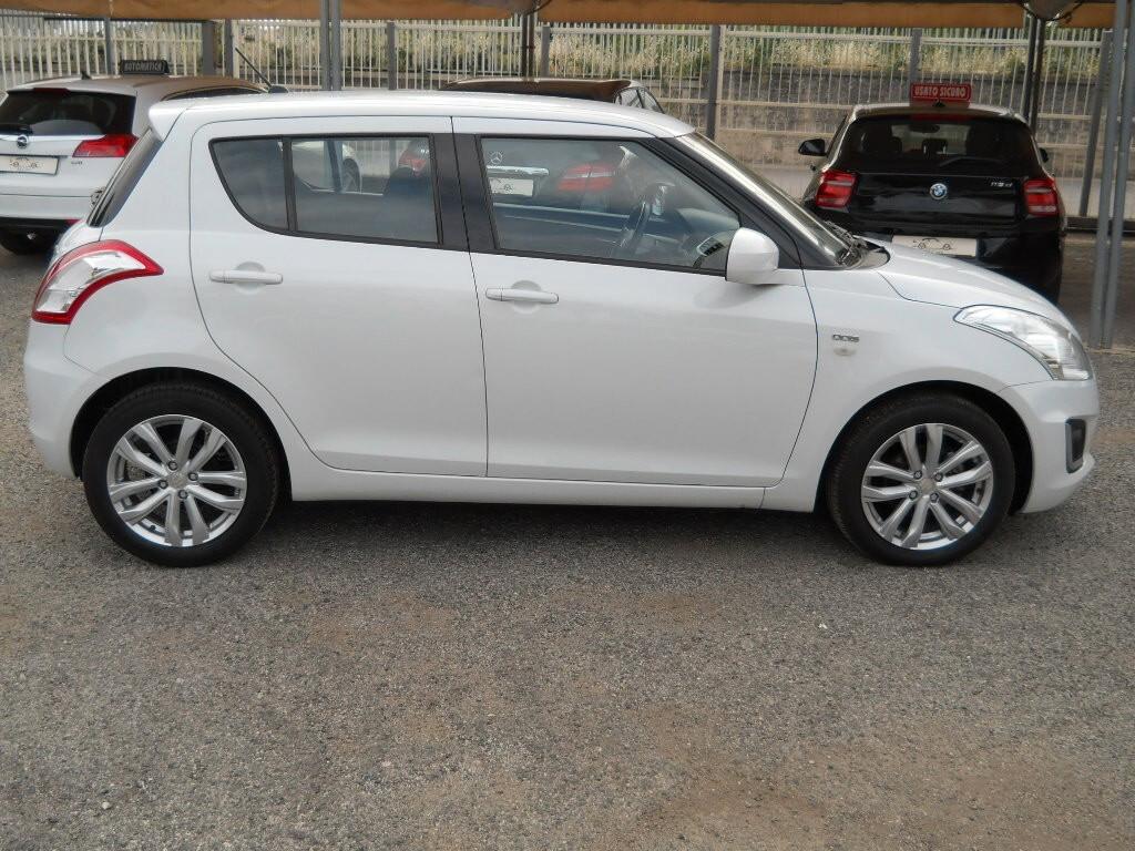 Suzuki Swift 1.3 DDiS 5 porte B-Top Bi-Color