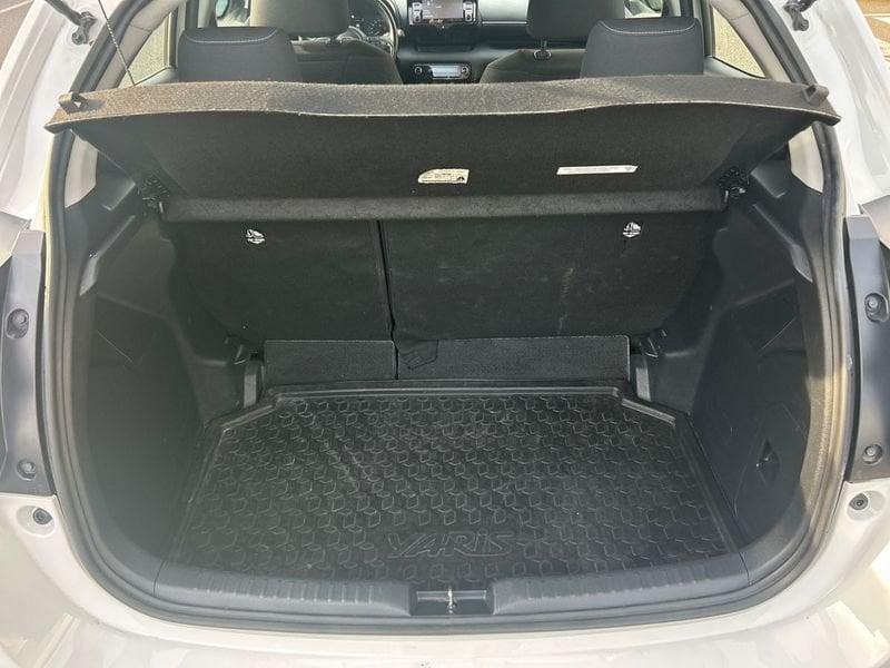 Toyota Yaris Hybrid Active MY22