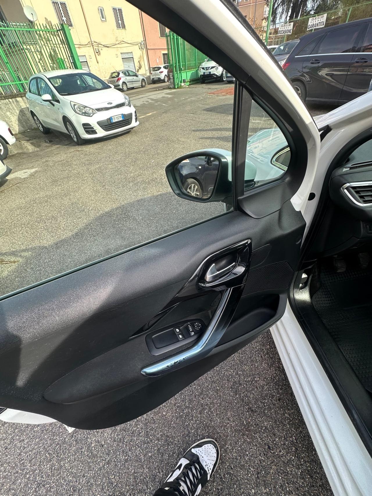 Peugeot 208 1.4 HDi 68 CV 5 porte Active