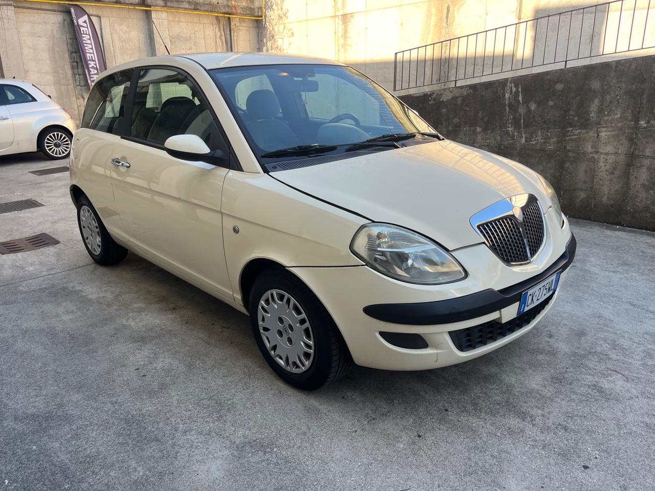 Lancia Y 1.2i cat LS