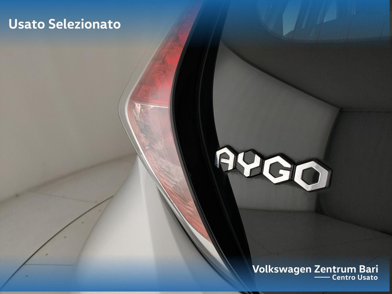 Toyota Aygo 5p 1.0 x-play my15