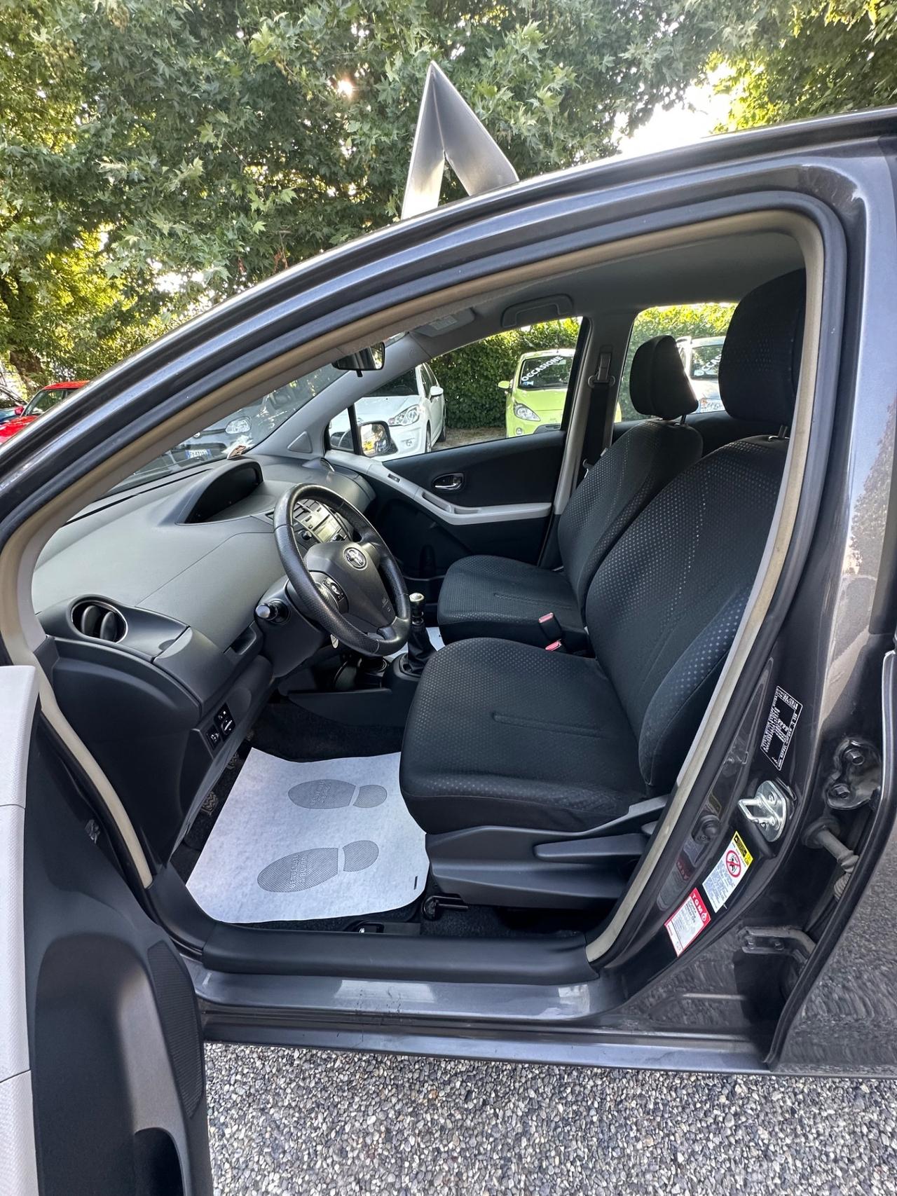 Toyota Yaris 1.3 5 porte Sol