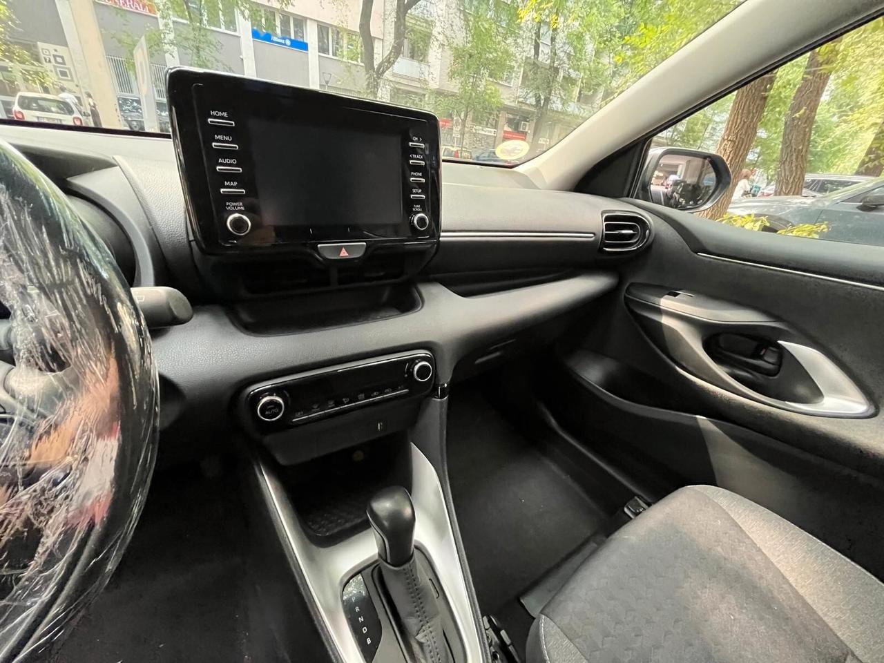 Toyota Yaris 1.5 Hybrid 5 porte Business