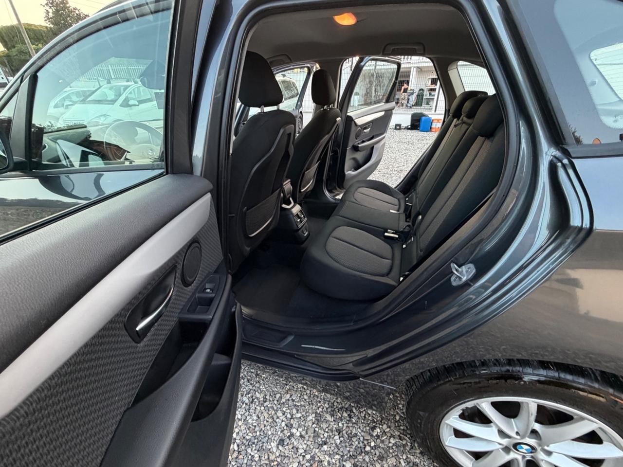 Bmw 2er Active Tourer 218d Advantage